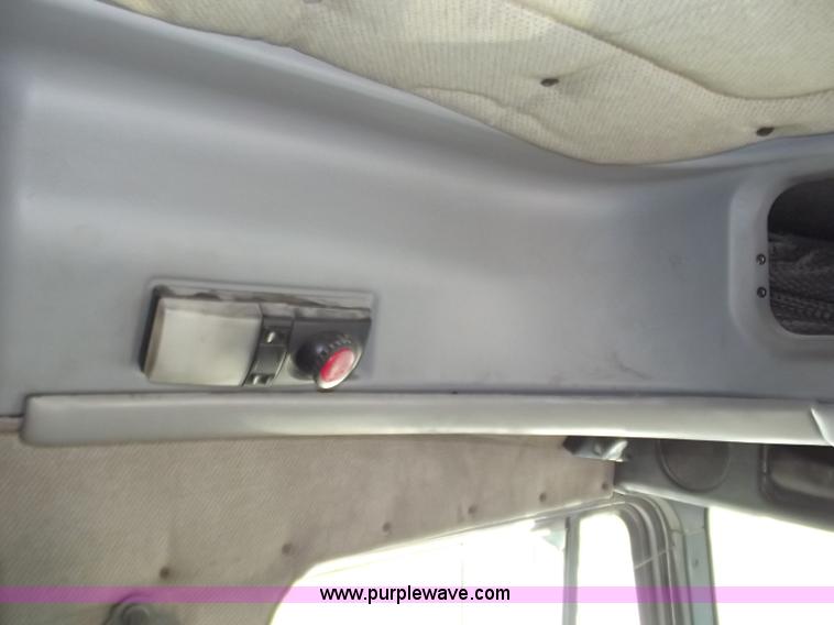 image for item C2002 1999 Freightliner FLD120 semi truck