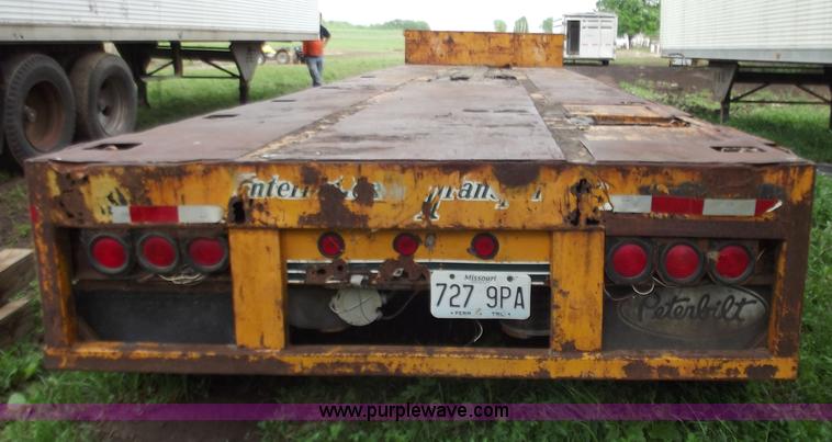 image for item C2102 1979 Transcraft 44' flatbed trailer