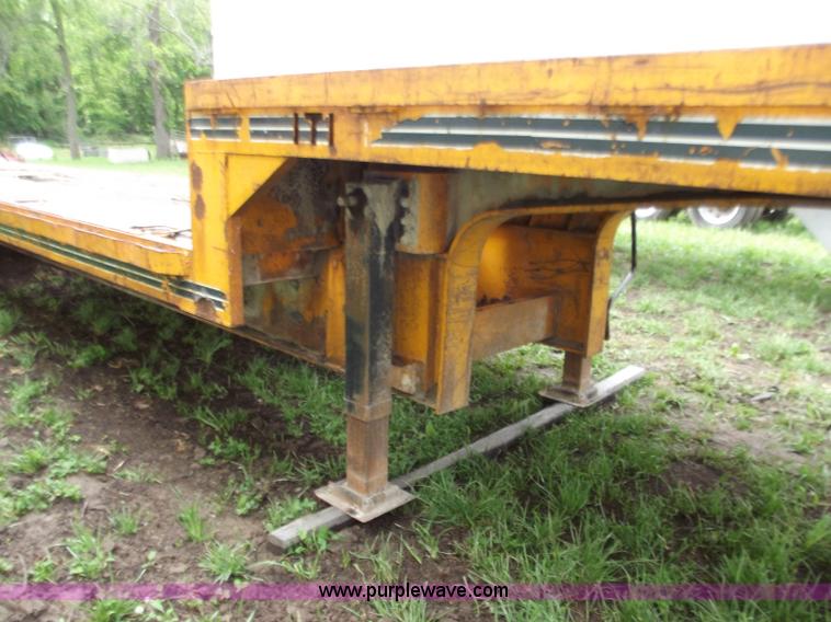 image for item C2102 1979 Transcraft 44' flatbed trailer