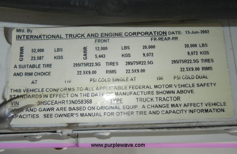 image for item C4281 2003 International 9200i SBA semi truck