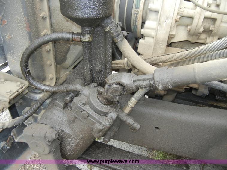 image for item C4283 1988 Freightliner FLD112-64T semi truck