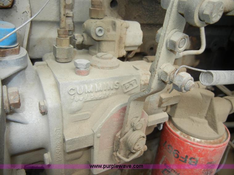 image for item C4283 1988 Freightliner FLD112-64T semi truck