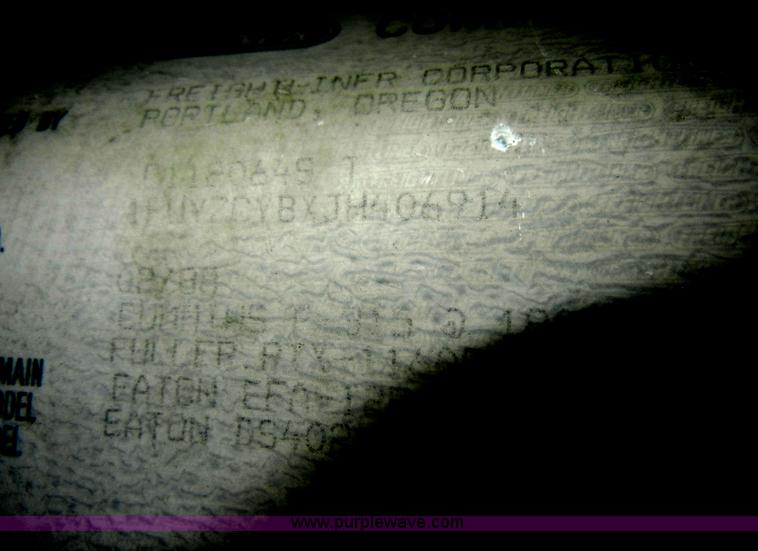 image for item C4283 1988 Freightliner FLD112-64T semi truck