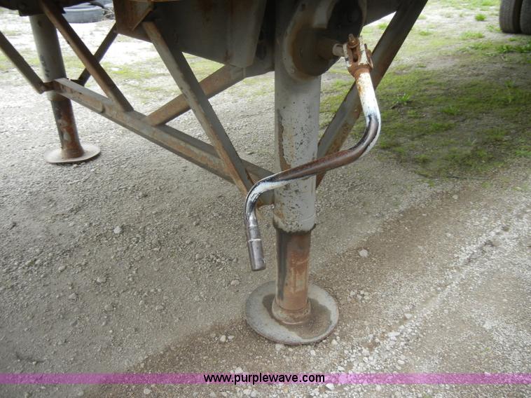 image for item C4303 1993 Wabash 48' dry van trailer