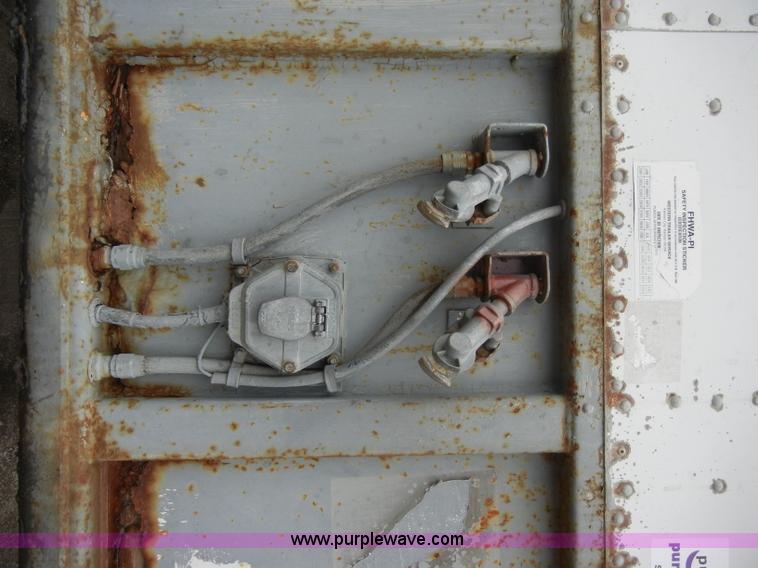 image for item C4304 1989 Monon 53' dry van trailer