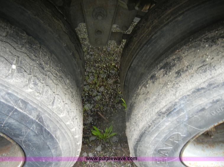 image for item C4304 1989 Monon 53' dry van trailer