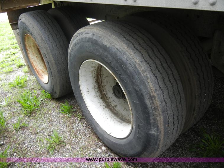 image for item C4305 1989 Trailmobile 48' dry van trailer