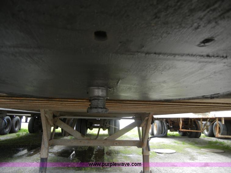 image for item C4306 1996 Fruehauf 48' dry van trailer