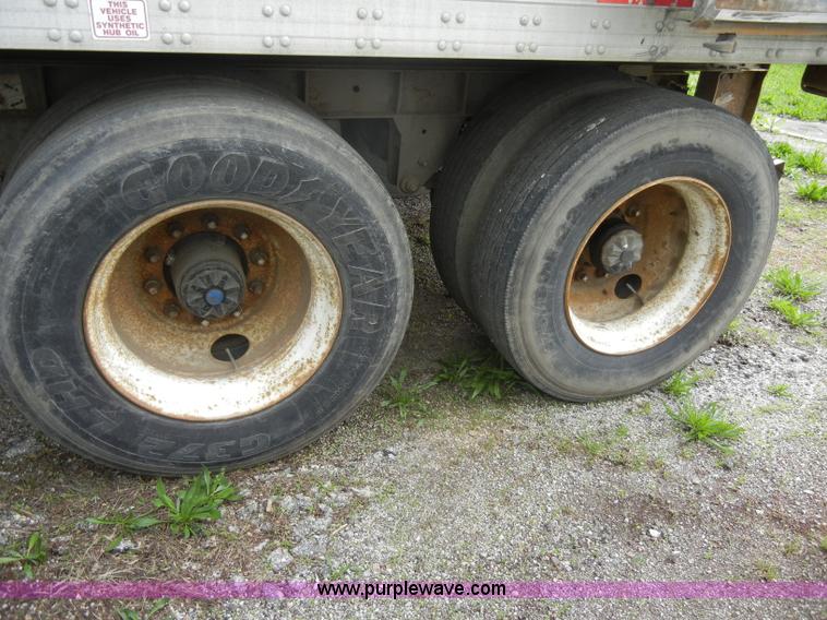 image for item C4306 1996 Fruehauf 48' dry van trailer