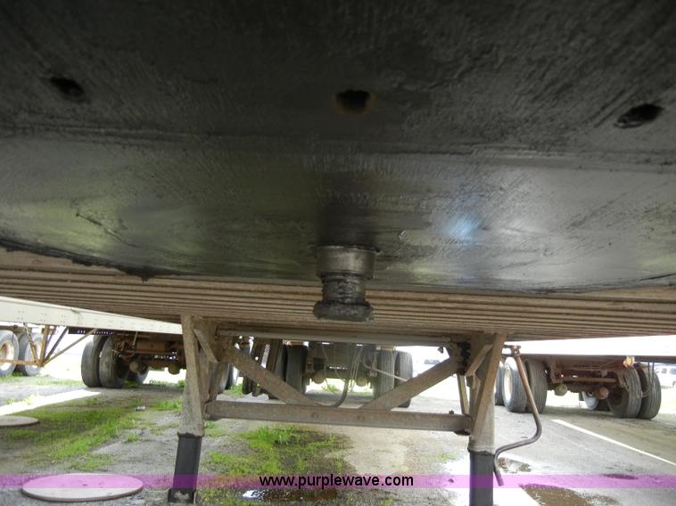 image for item C4308 1996 Fruehauf 48' dry van trailer