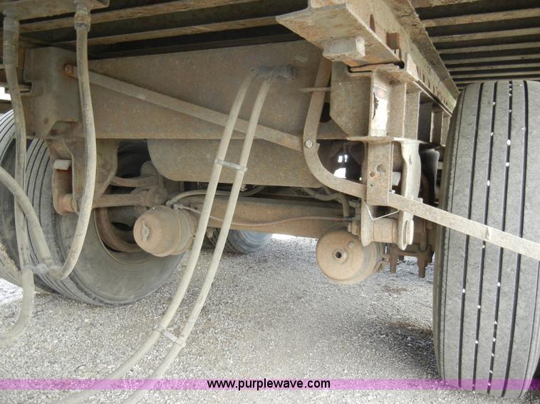 image for item C4308 1996 Fruehauf 48' dry van trailer