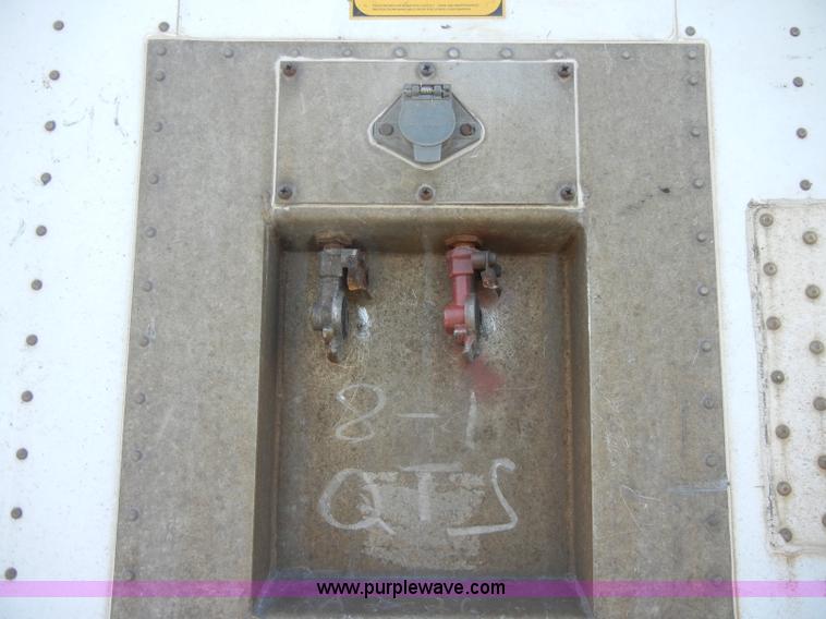 image for item C4310 1988 Strick 48' dry van trailer