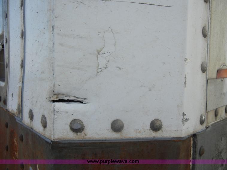 image for item C4310 1988 Strick 48' dry van trailer