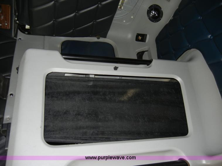 image for item C4316 2001 Freightliner FLD120 semi truck