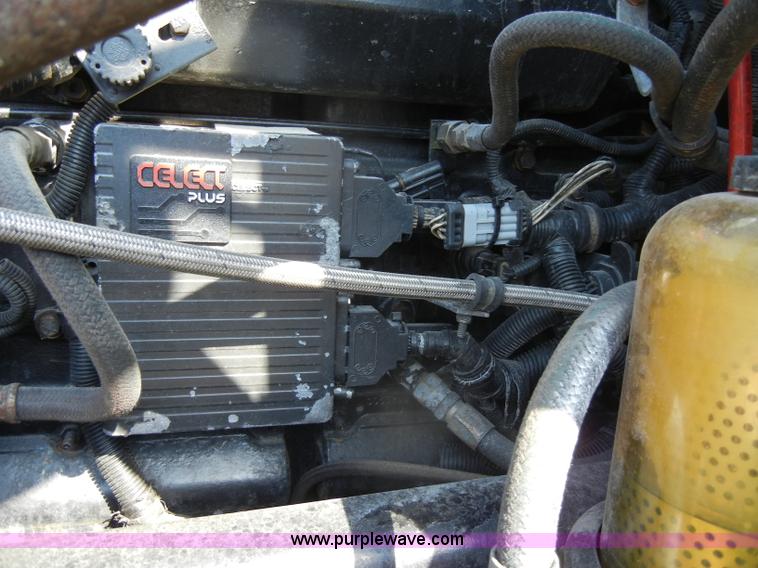 image for item C4316 2001 Freightliner FLD120 semi truck