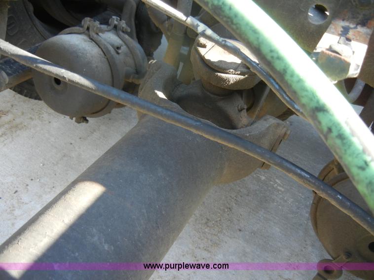 image for item C4316 2001 Freightliner FLD120 semi truck