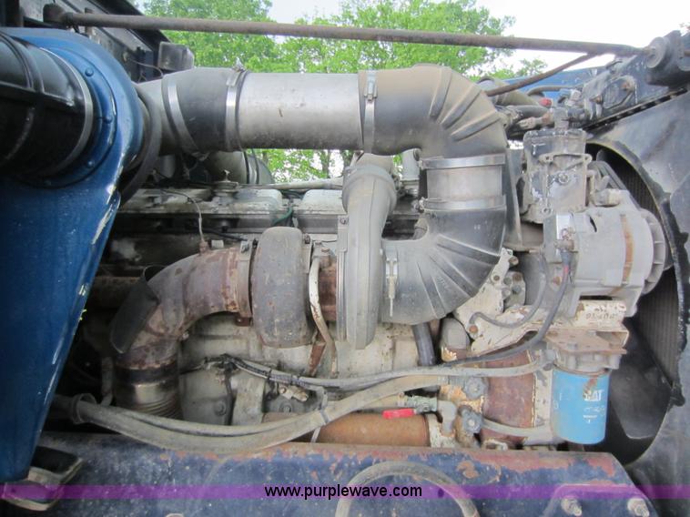 image for item C5442 1985 Peterbilt 359 semi truck