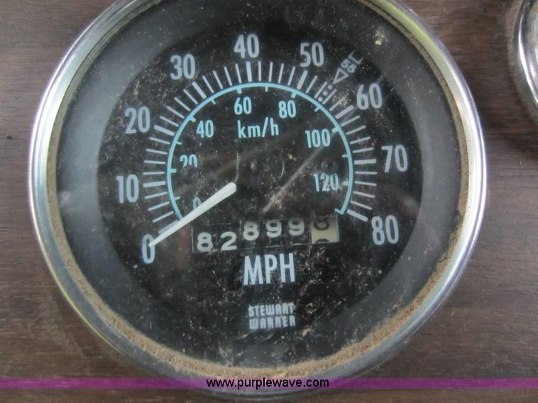 image for item C5442 1985 Peterbilt 359 semi truck