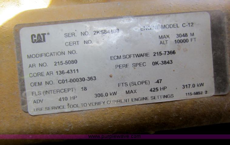 image for item C5459 2003 Freightliner Columbia semi truck