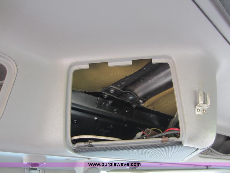 image for item C5459 2003 Freightliner Columbia semi truck