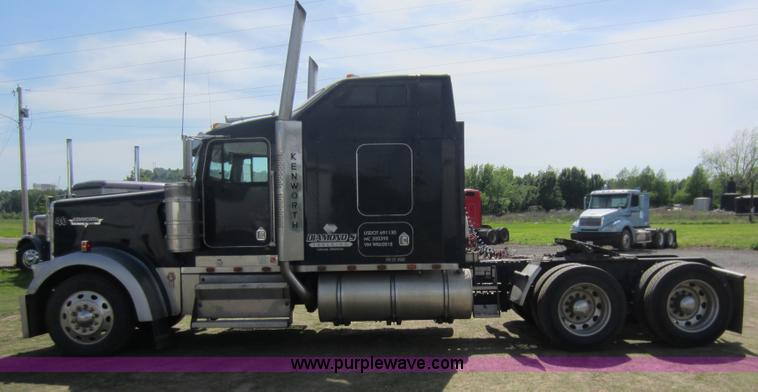 image for item C5460 1998 Kenworth W900L semi truck