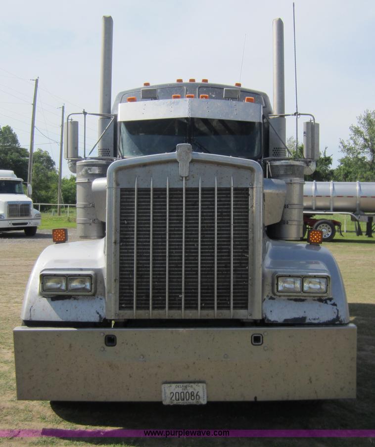 image for item C5460 1998 Kenworth W900L semi truck