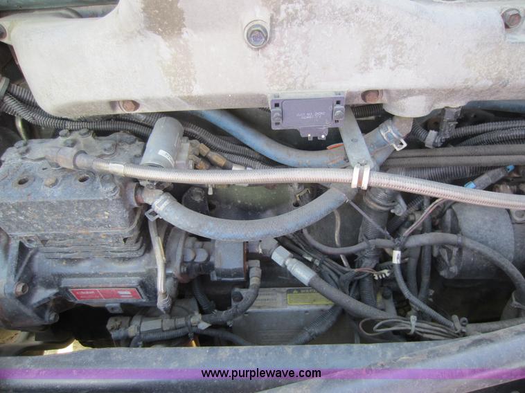 image for item C5460 1998 Kenworth W900L semi truck