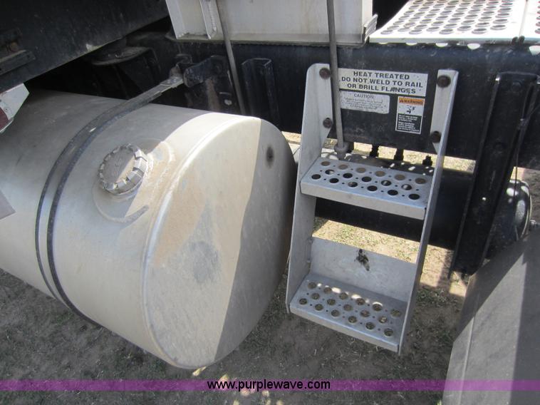 image for item C5460 1998 Kenworth W900L semi truck