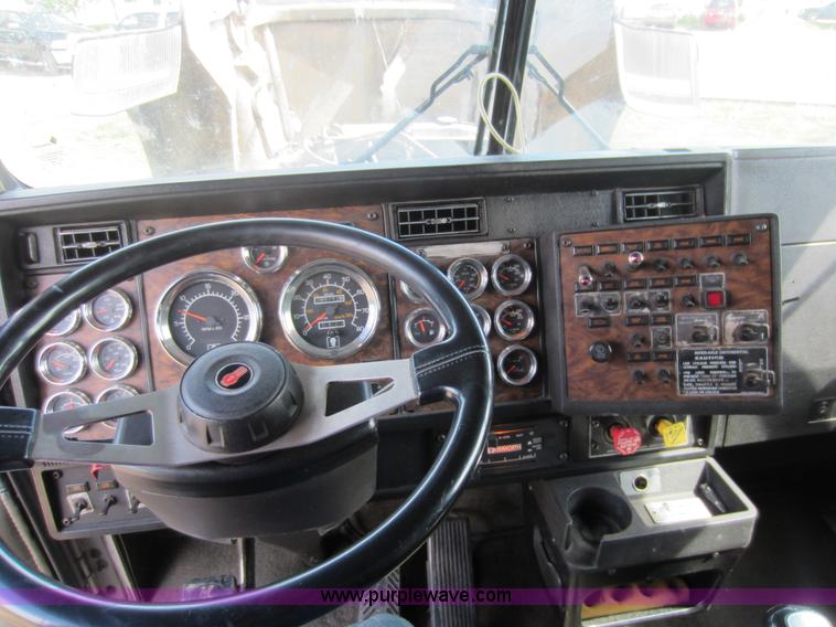 image for item C5460 1998 Kenworth W900L semi truck