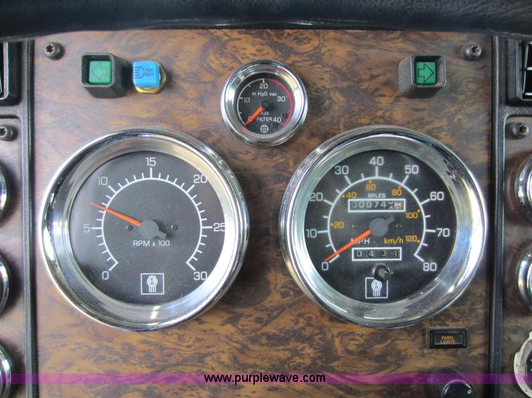 image for item C5460 1998 Kenworth W900L semi truck