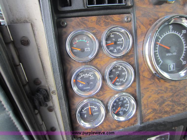 image for item C5460 1998 Kenworth W900L semi truck