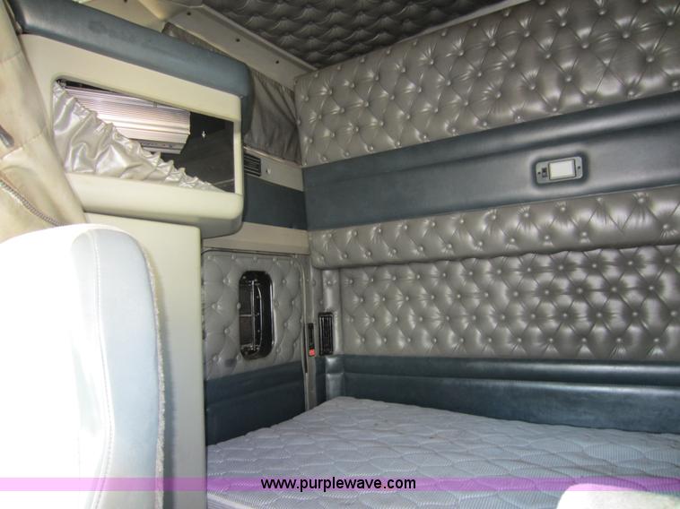 image for item C5460 1998 Kenworth W900L semi truck