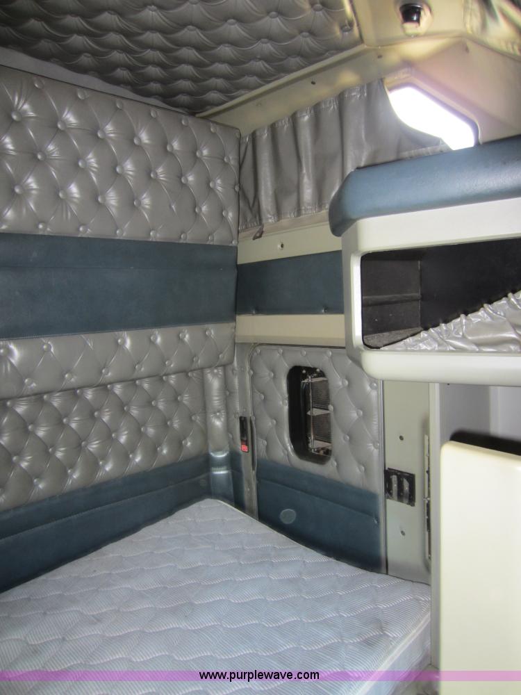 image for item C5460 1998 Kenworth W900L semi truck