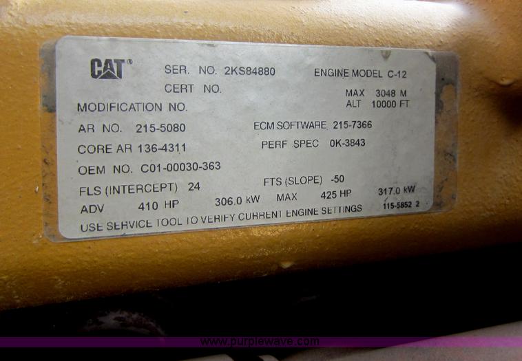 image for item C5461 2003 Freightliner Columbia semi truck