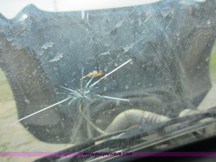 image for item C5461 2003 Freightliner Columbia semi truck