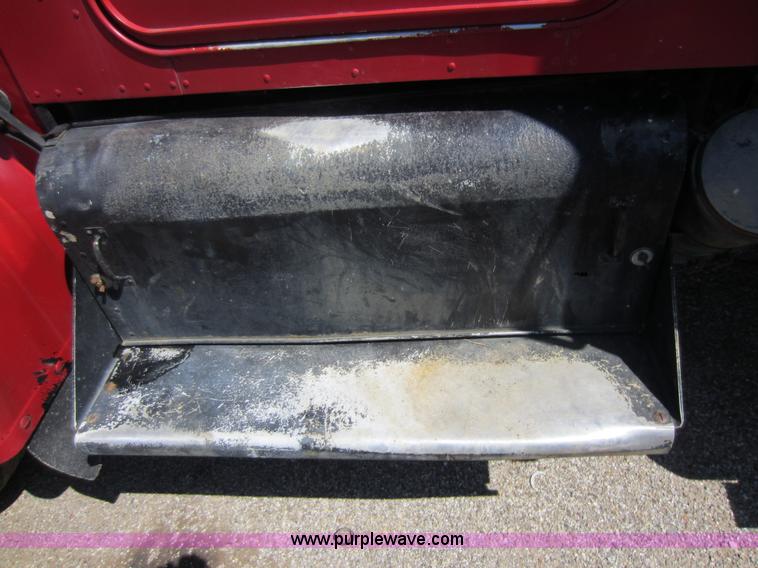 image for item C5497 1971 Kenworth W928 semi truck