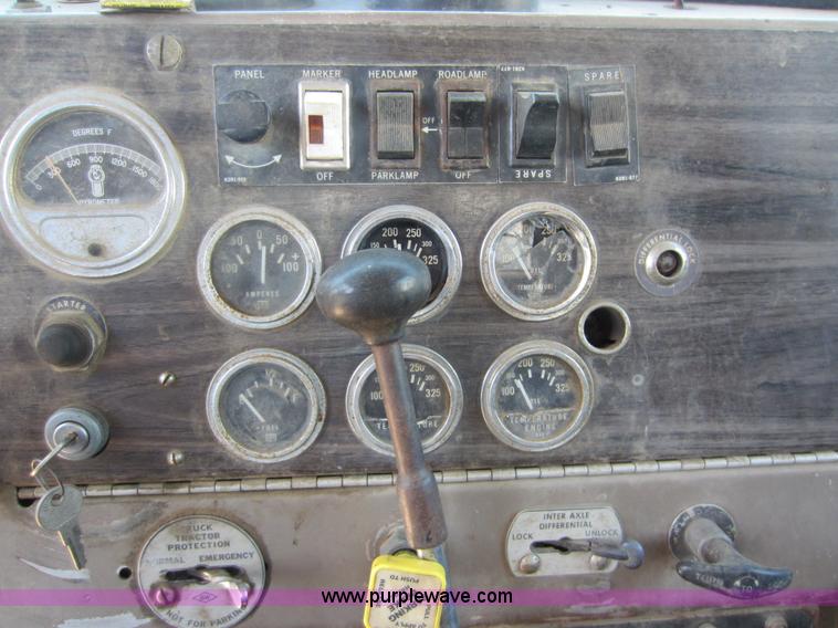 image for item C5497 1971 Kenworth W928 semi truck