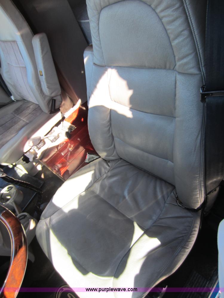 image for item D5501 2006 Mack CXN613 semi truck