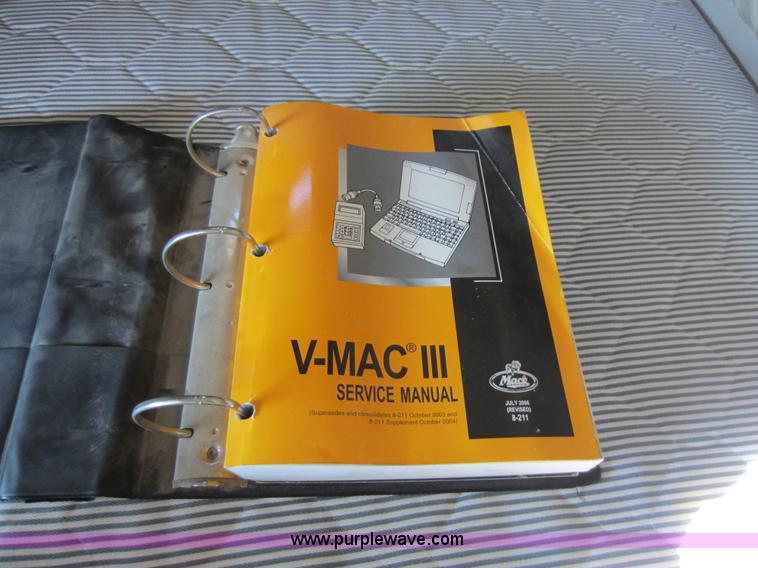 image for item D5501 2006 Mack CXN613 semi truck