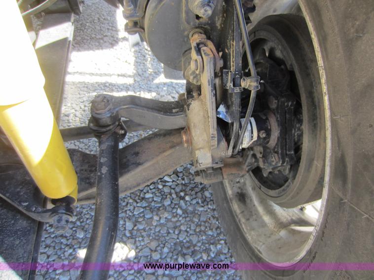 image for item D5501 2006 Mack CXN613 semi truck