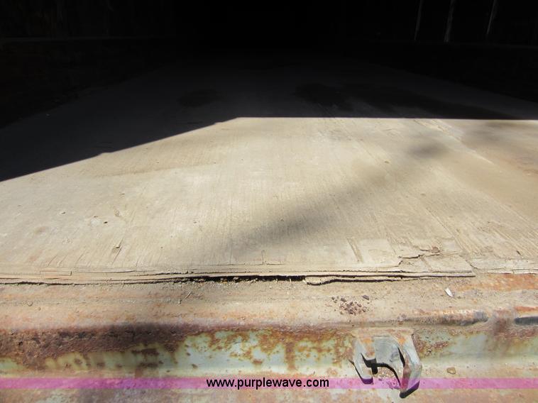 image for item D5504 1985 Dorsey 48' dry van trailer