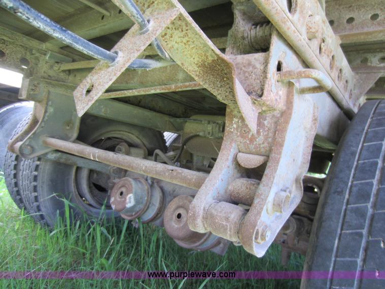 image for item D5504 1985 Dorsey 48' dry van trailer