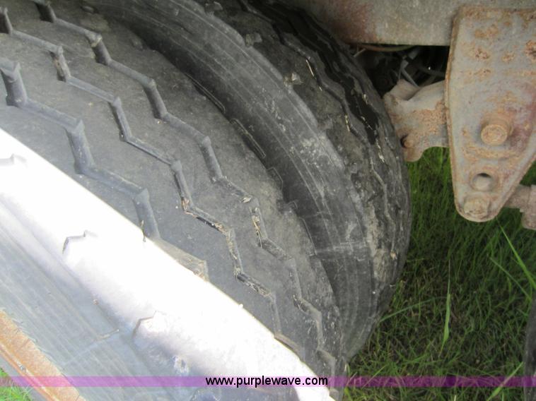 image for item D5505 1996 Dorsey 48' dry van trailer