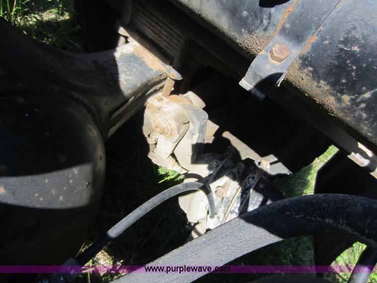 image for item D5511 1985 Volvo White WCM semi truck