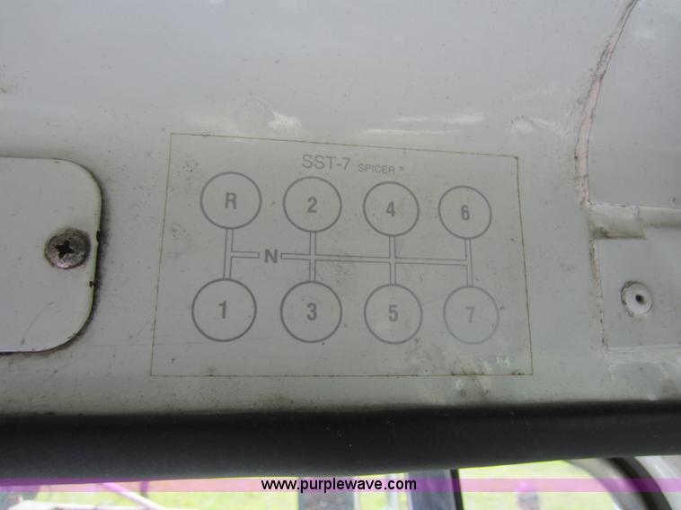 image for item D5511 1985 Volvo White WCM semi truck