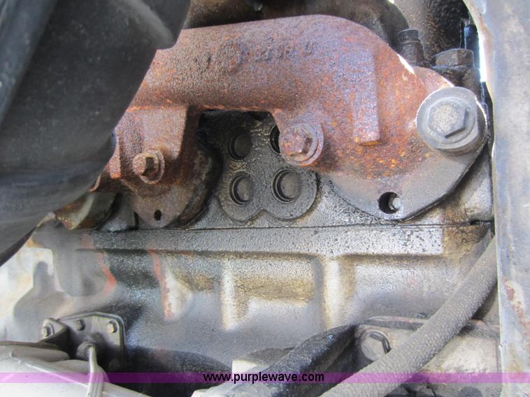 image for item D5511 1985 Volvo White WCM semi truck