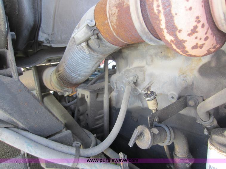 image for item D5511 1985 Volvo White WCM semi truck