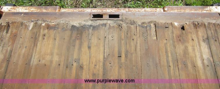 image for item D5513 1978 Dorsey 42' dry van trailer