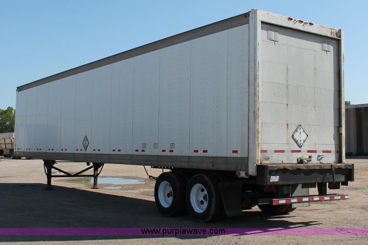 image for item D7867 2000 Great Dane dry van trailer