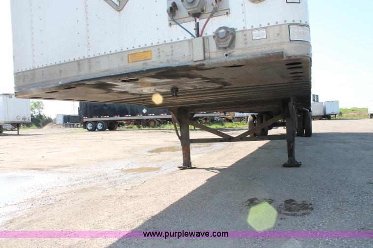 image for item D7867 2000 Great Dane dry van trailer